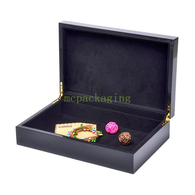 Ksa RiyadhシーズンCarrefour Ra​​madan Box 2023 RamadanギフトボックスカレンダーラマダンギフトボックスUAE