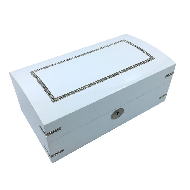 100mlの香水ガラスボトルウッドボックス付きの新しいデザイン