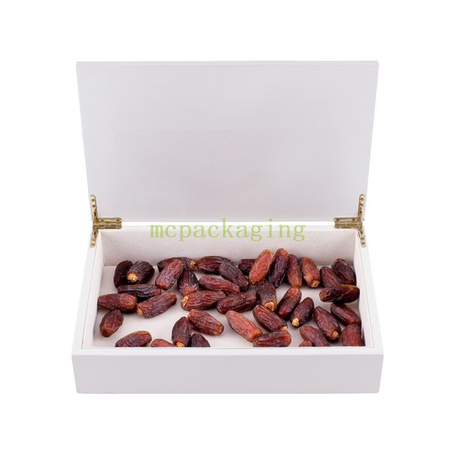 KSAジェッダシーズン木製ボックスファクトリーカスタマイズカスタムホワイトオープンラッカー刻まれた木製木枠ギフトチョコレートボックスボックスボックス