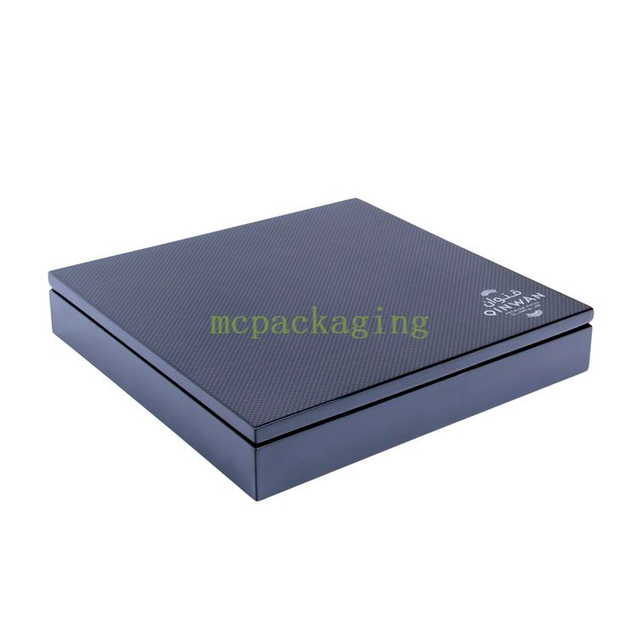 KSAジェッダシーズン卸売ピアノラッカー木製の豪華なチョコレートギフトパッケージボックス